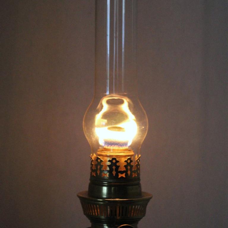 Tischlampen antik